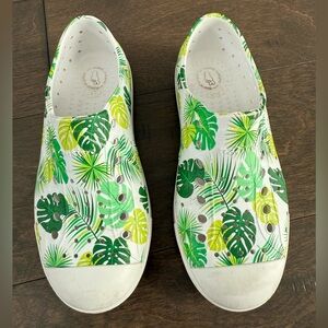 Native Kids- size 12